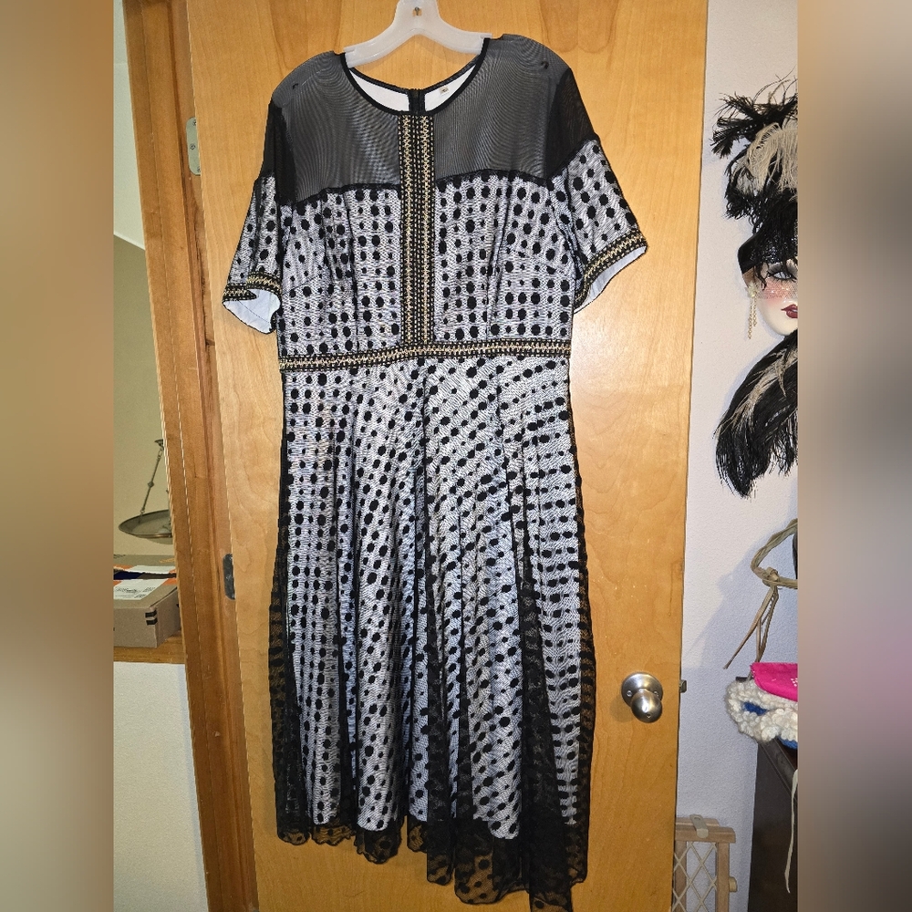Elegant Black and White Patterned Dress